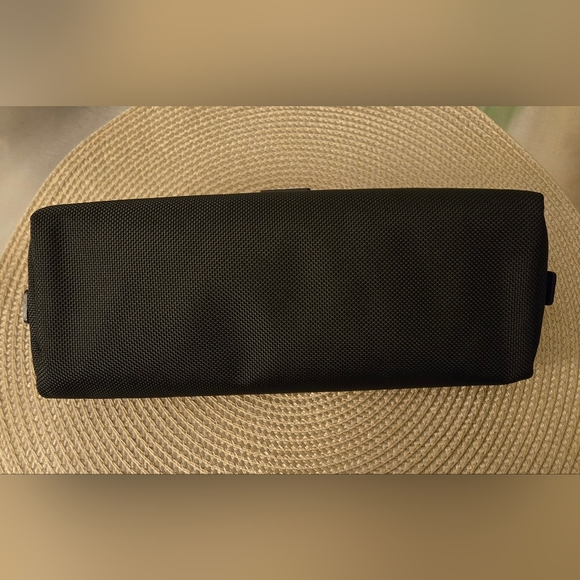TUMI Alpha Zippered Pouch - Black - Picture 4 of 6